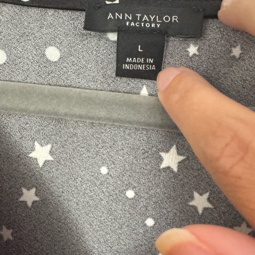 Ann Taylor Cowl Neck Starry Sleeveless Top - Picture 3 of 5